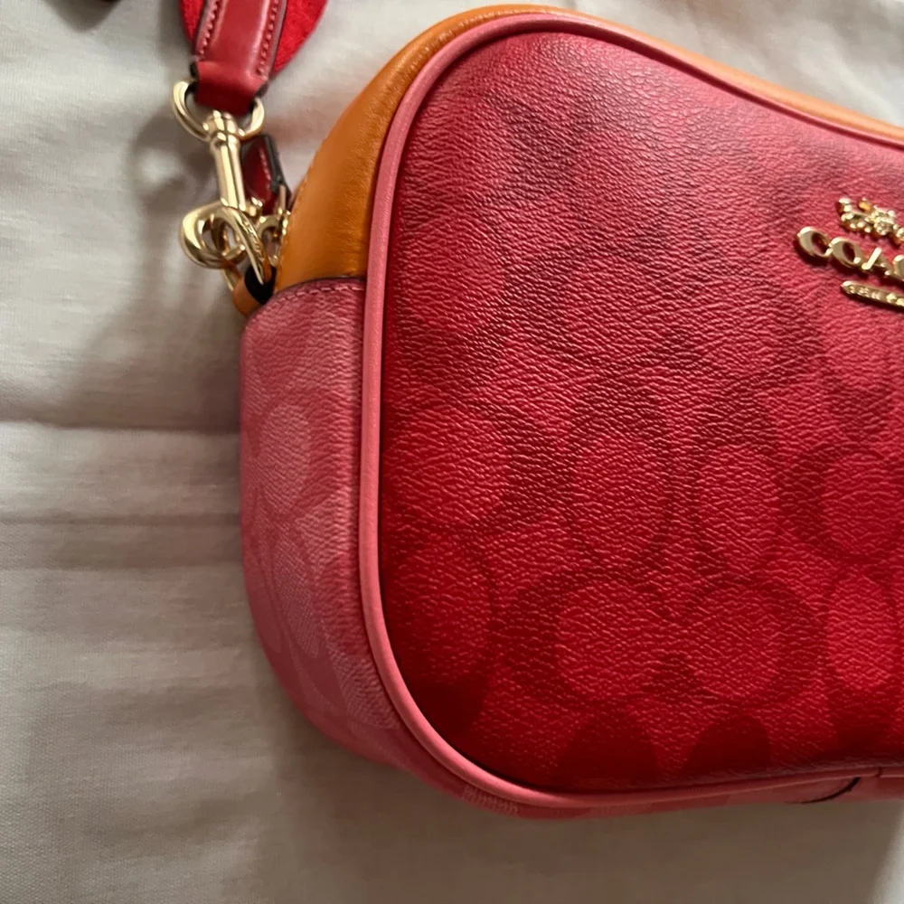 Rare Coach Large Jamie Camera Bag Blocked Signature Sport Miami Red Pink Orange - Picture 2 of 16